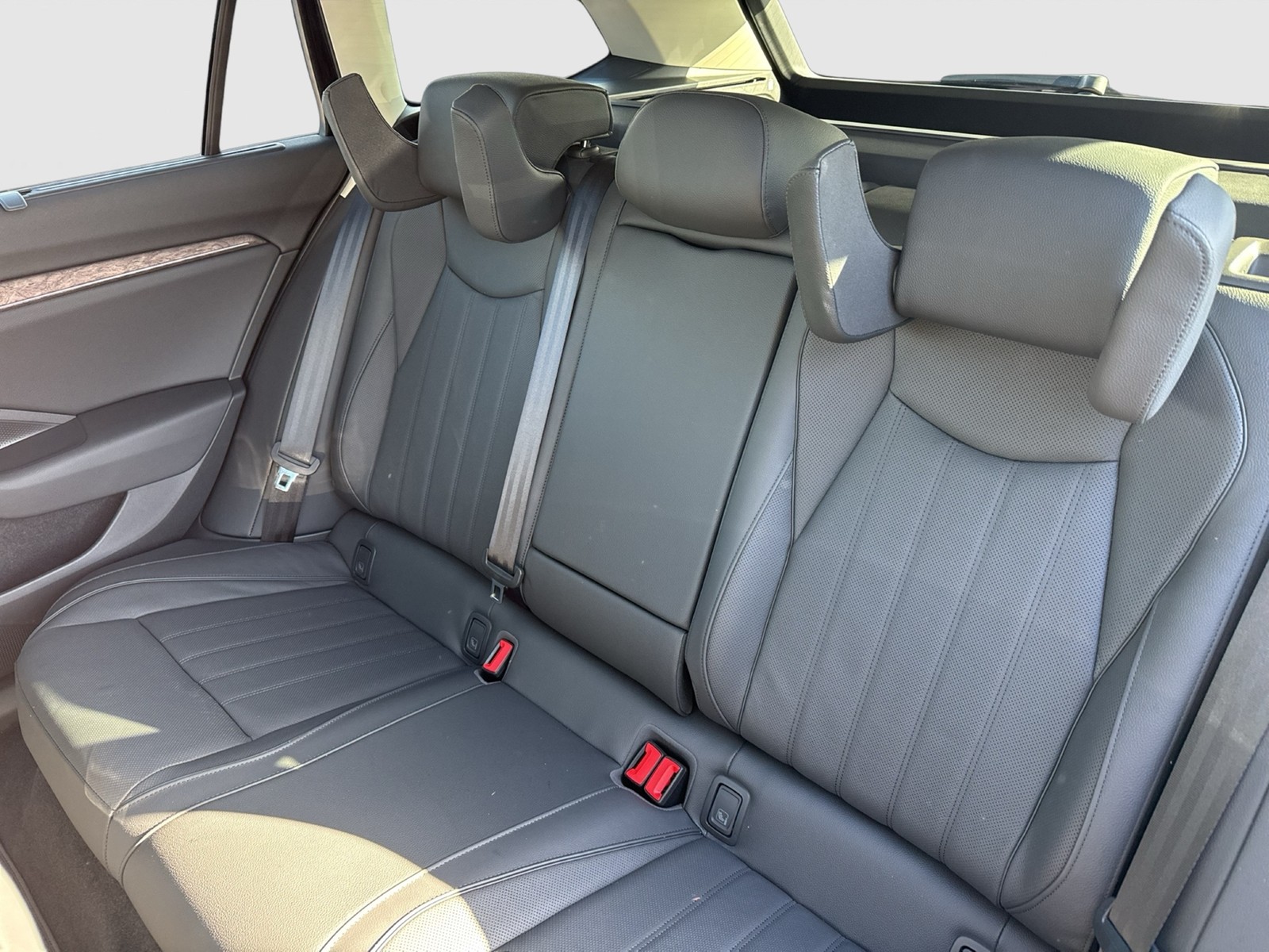 Skoda Superb Combi 2.0 L&K PANO STANDHZ. CANTON LM19