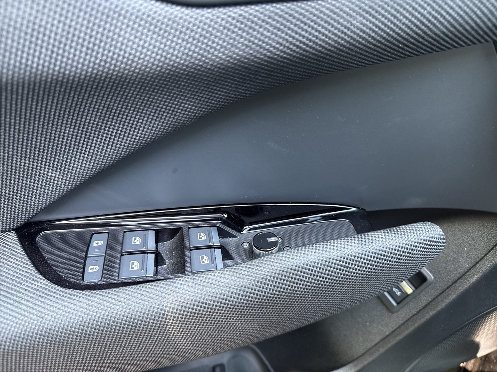 Audi Q3 S LINE NEUES MODELL CAM ACC LM19 EKLAPPE NAVI