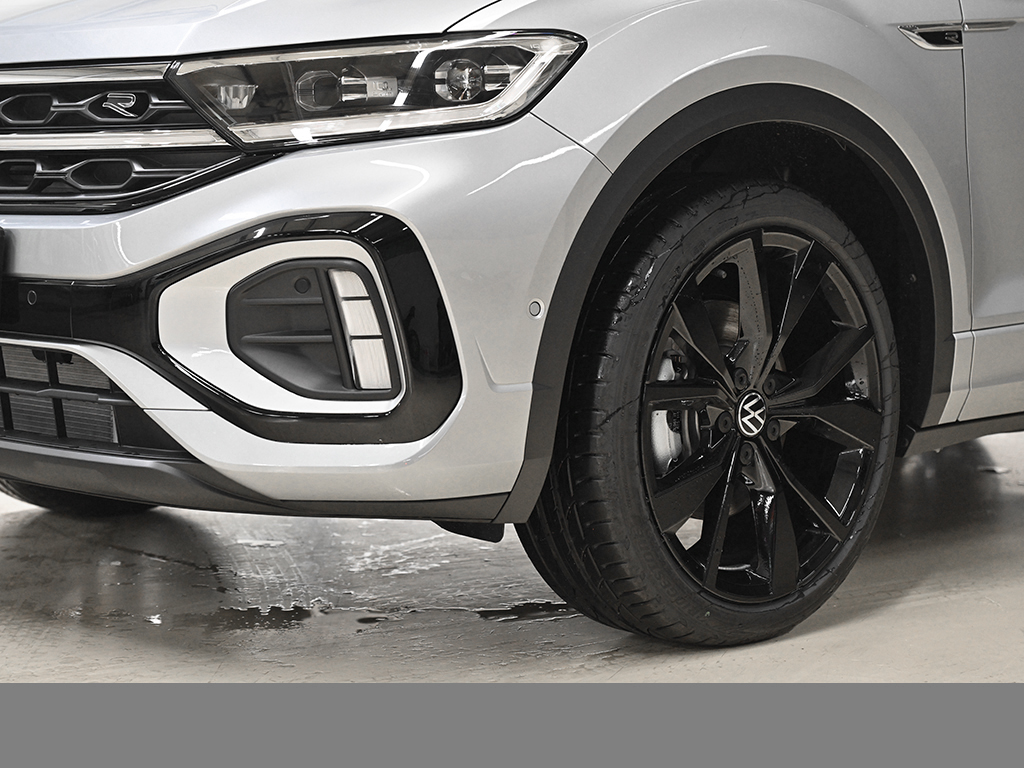 Volkswagen T-Roc 1.5 R-LINE DSG BLACKSTYLE PANO eKLAPPE AHK