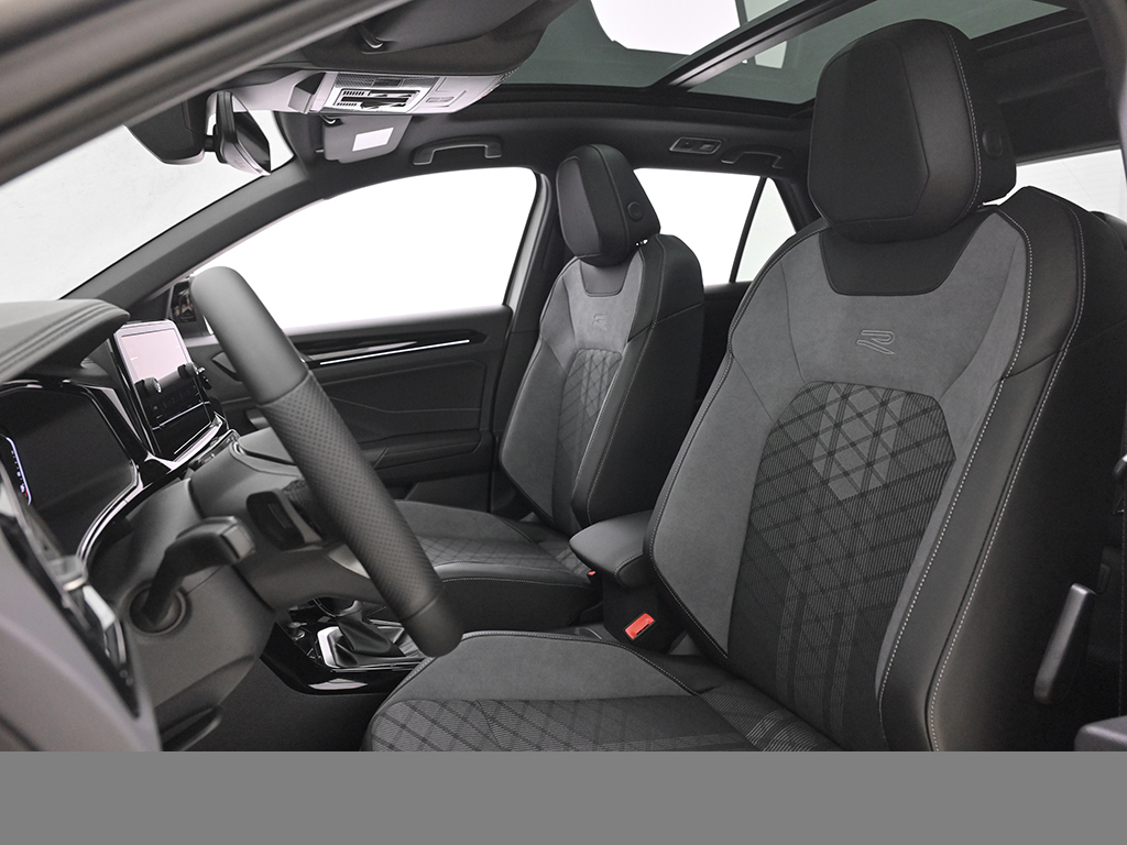 Volkswagen T-Roc 1.5 R-LINE DSG BLACKSTYLE PANO eKLAPPE AHK