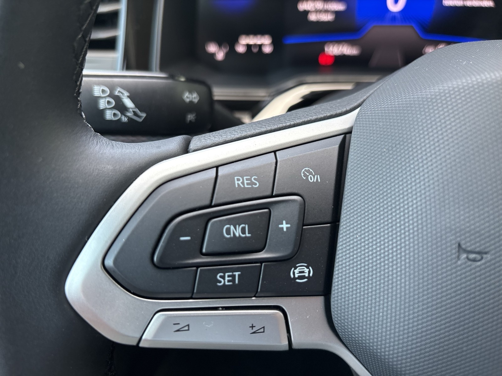 Volkswagen Polo 1.0 LIFE CARPLAY SITZHEIZ. LED EINPARKHILFE