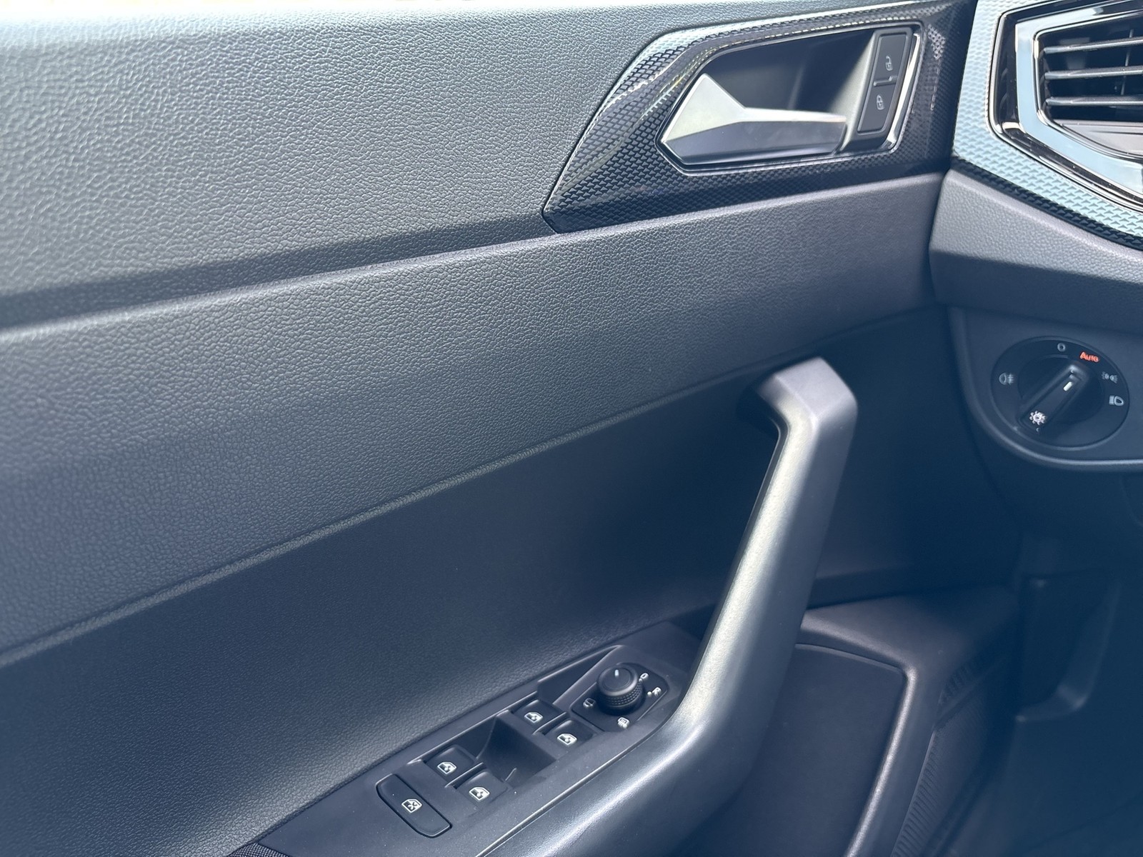 Volkswagen Polo 1.0 LIFE CARPLAY SITZHEIZ. LED EINPARKHILFE