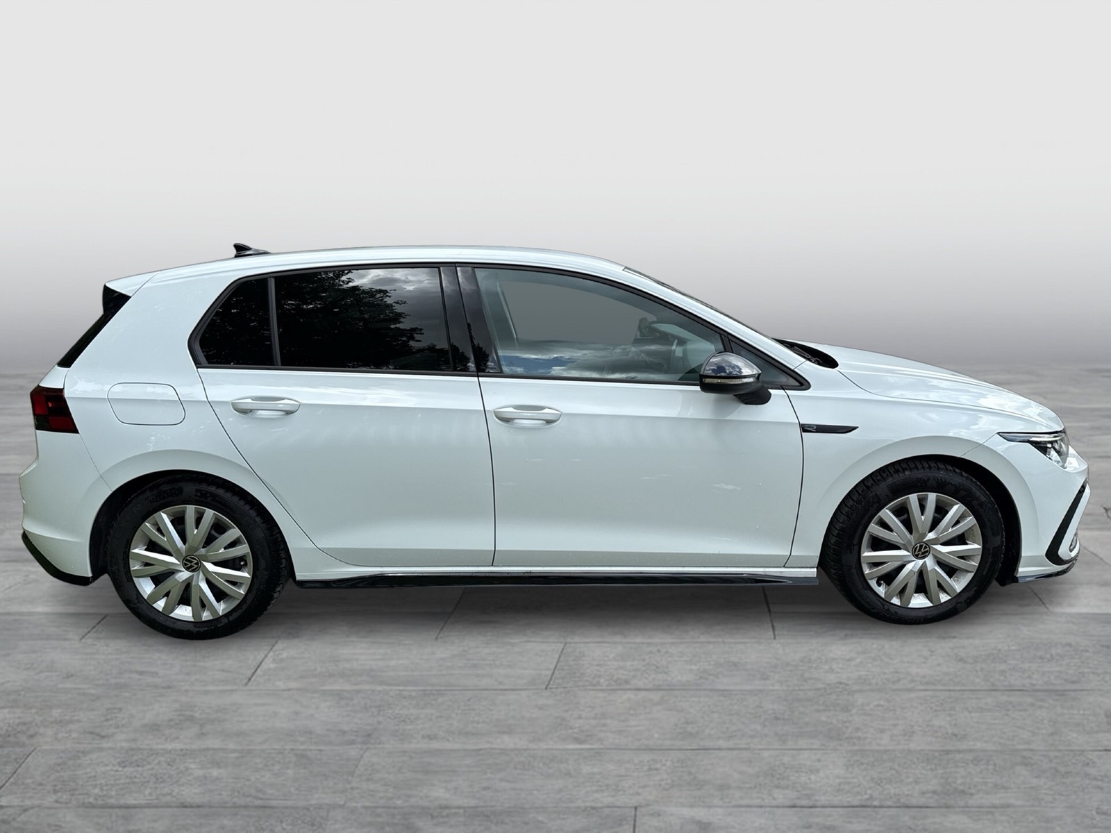 Volkswagen Golf 1.5 eTSI R-LINE BLACKSTYLE AHK KAMERA ACC