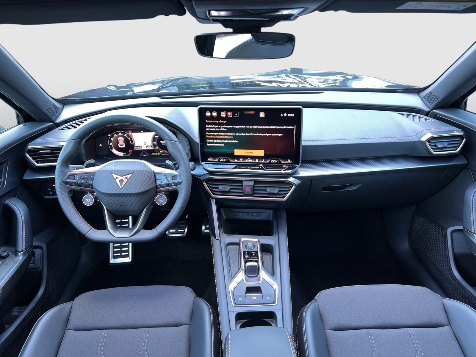 Cupra Formentor 1.5 eTSI SENNHEISER AHK CAM ACC LM18