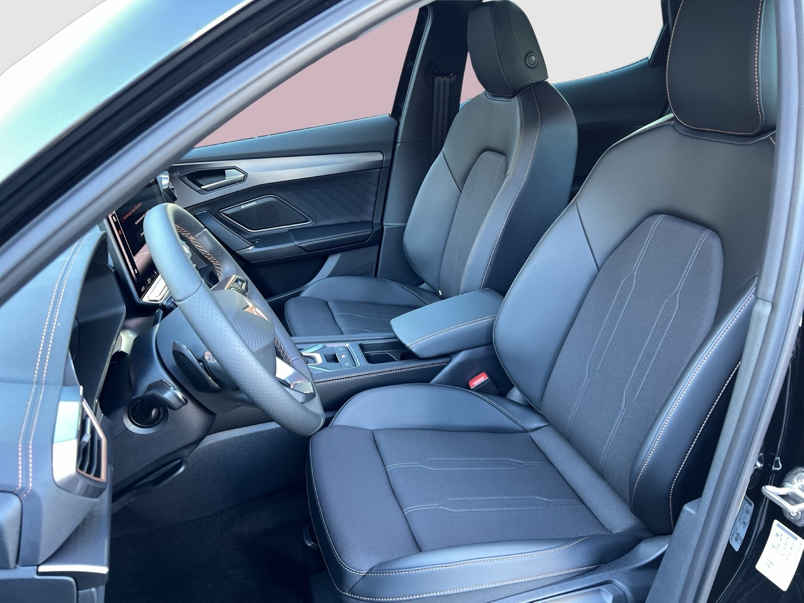 Cupra Formentor 1.5 eTSI SENNHEISER AHK CAM ACC LM18
