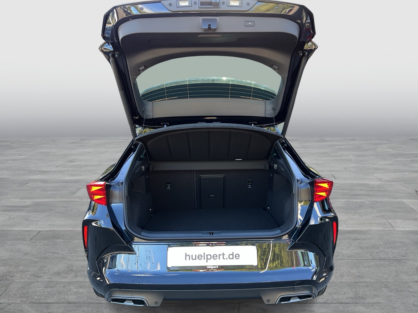 Cupra Formentor 1.5 eTSI SENNHEISER AHK CAM ACC LM18
