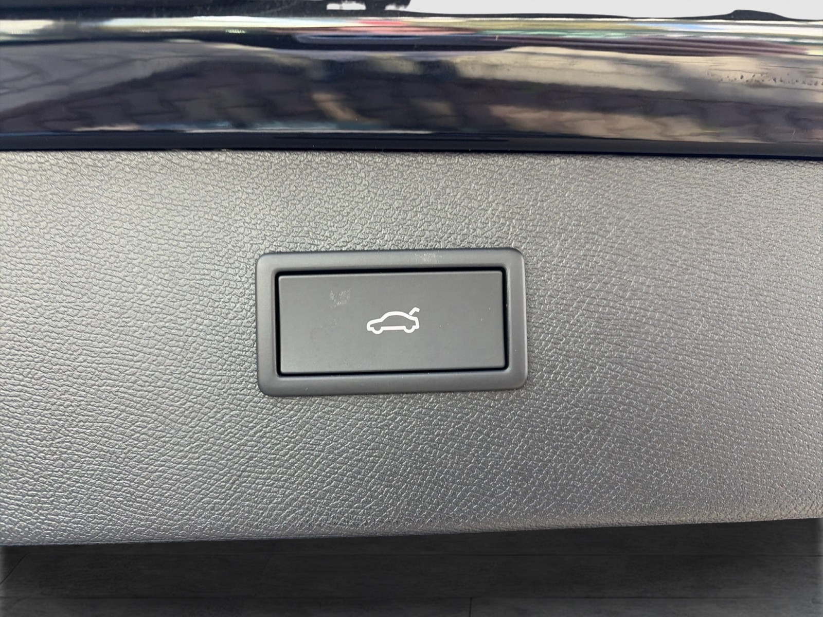 Cupra Formentor 1.5 eTSI SENNHEISER AHK CAM ACC LM18
