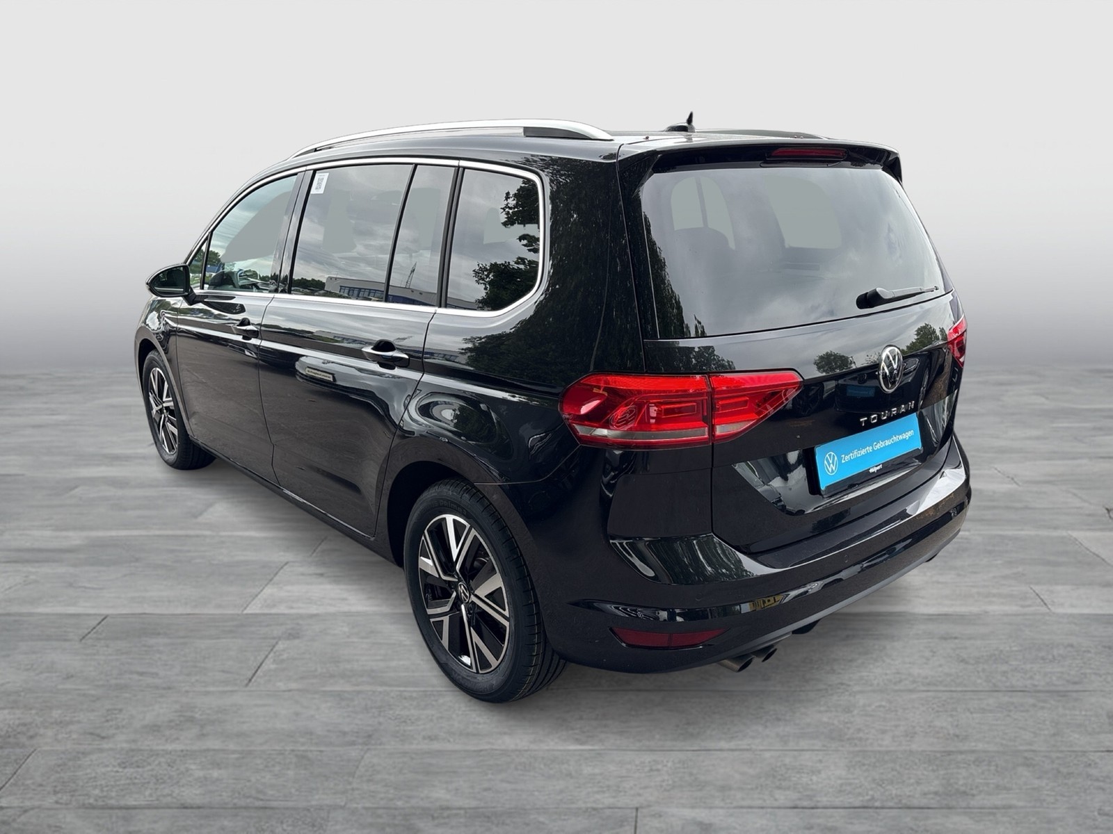 Volkswagen Touran 2.0 HIGHLINE AHK ACC LM17 NAVI CARPLAY