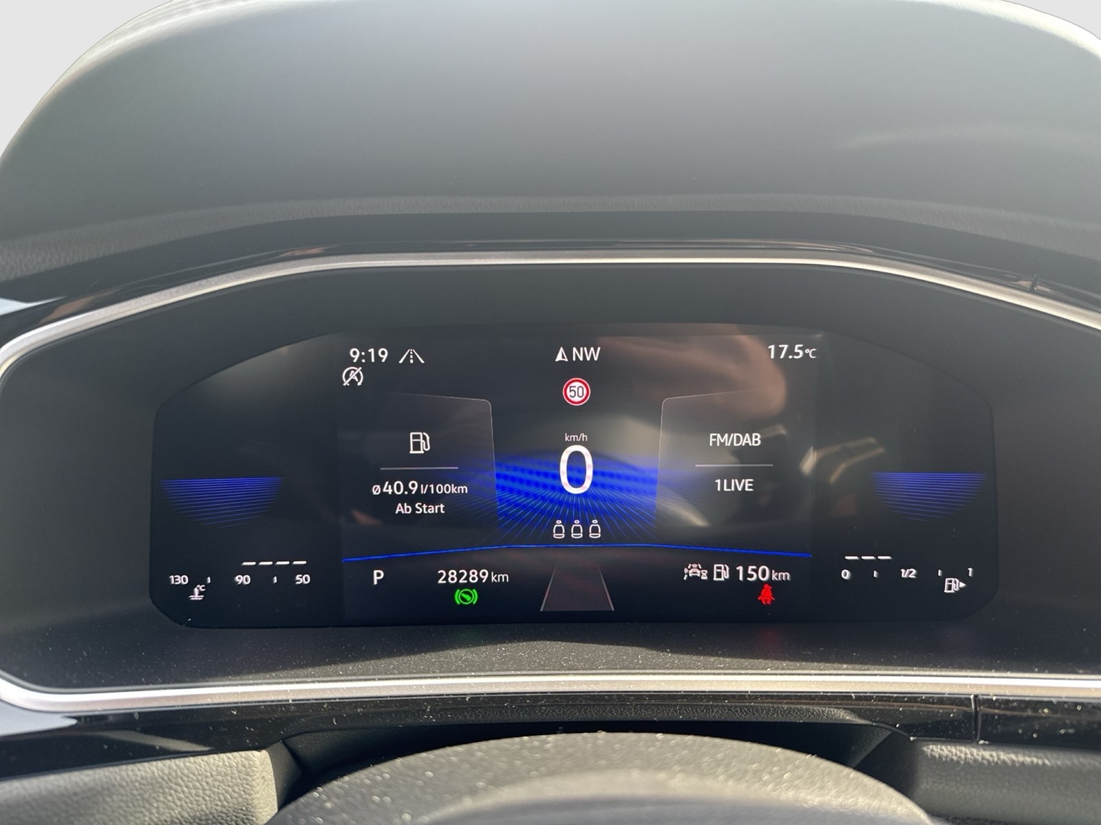 Volkswagen T-Roc 1.5 R-LINE AHK ACC eKLAPPE NAVI LED+