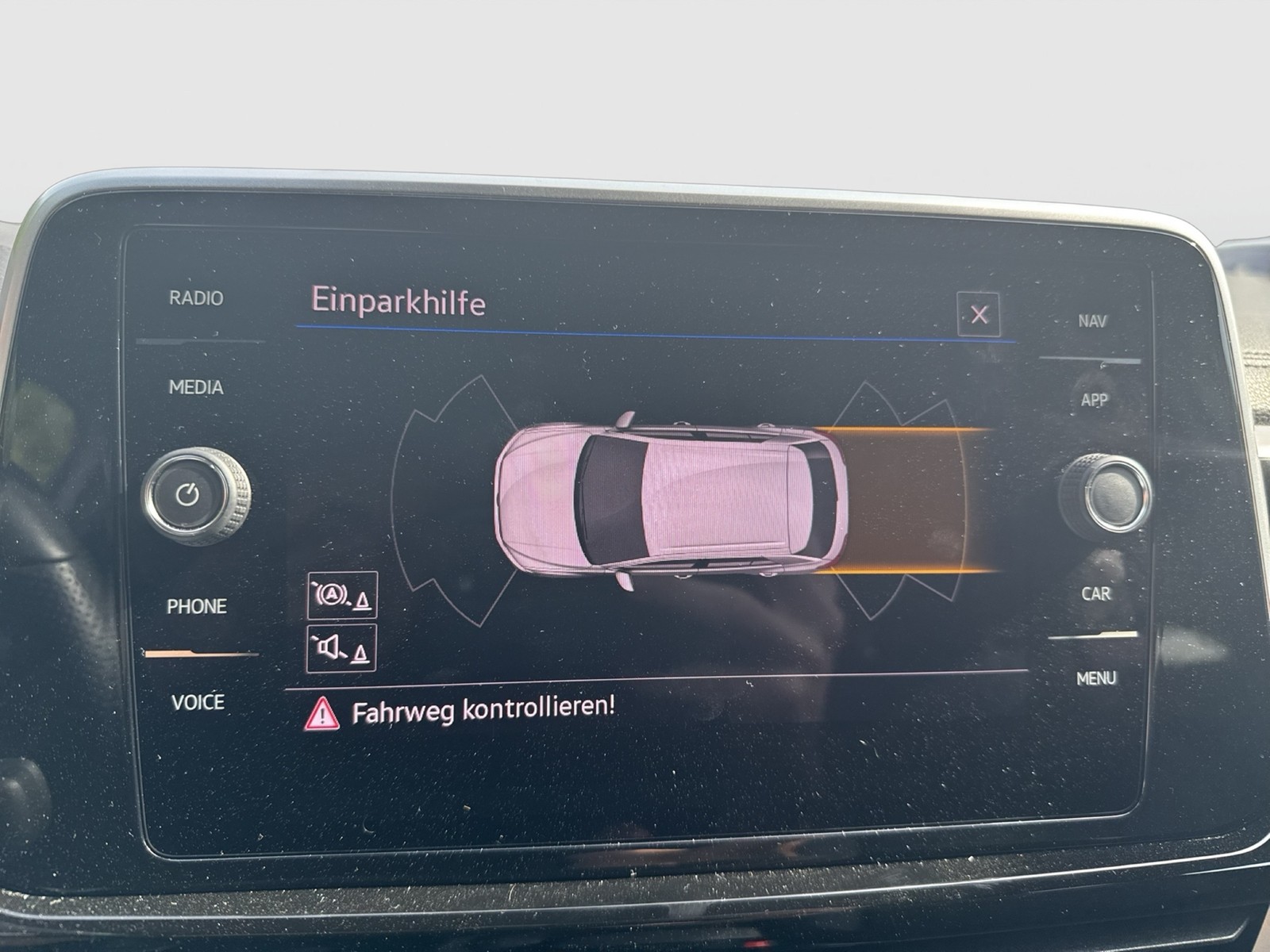 Volkswagen T-Roc 1.5 R-LINE AHK ACC eKLAPPE NAVI LED+
