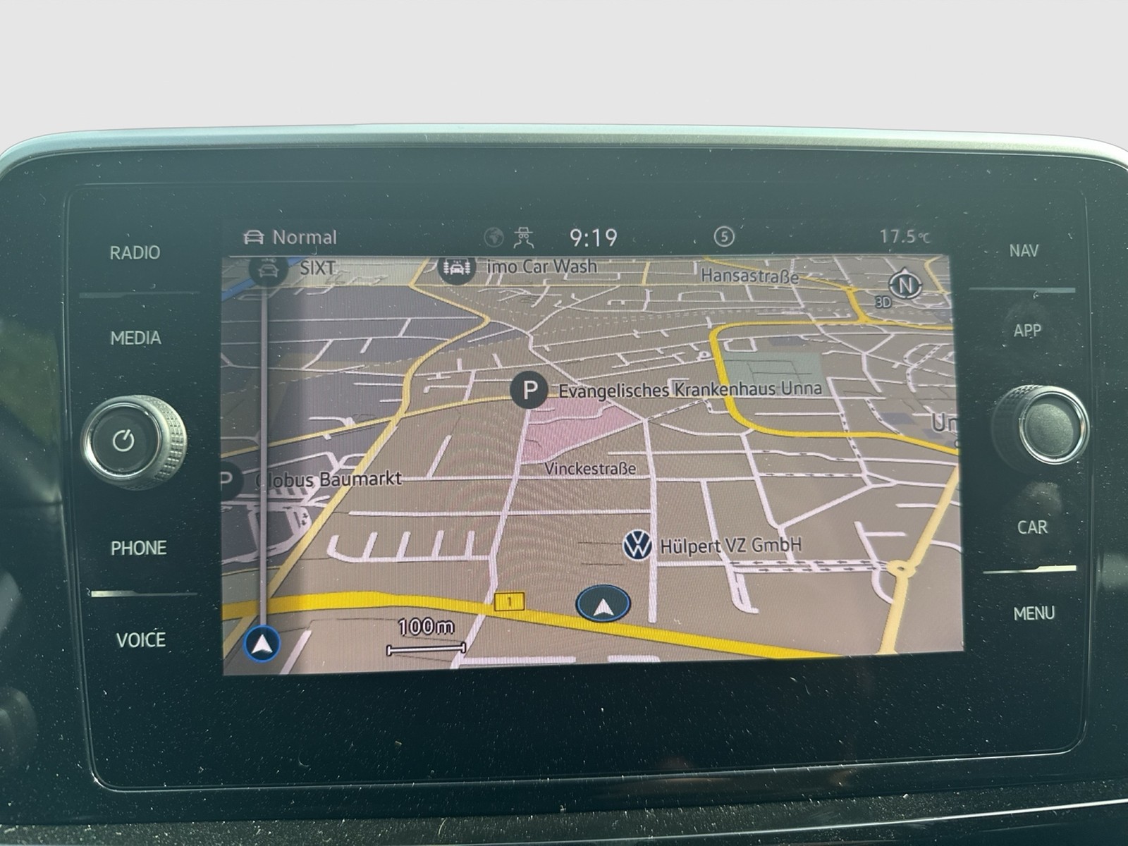 Volkswagen T-Roc 1.5 R-LINE AHK ACC eKLAPPE NAVI LED+