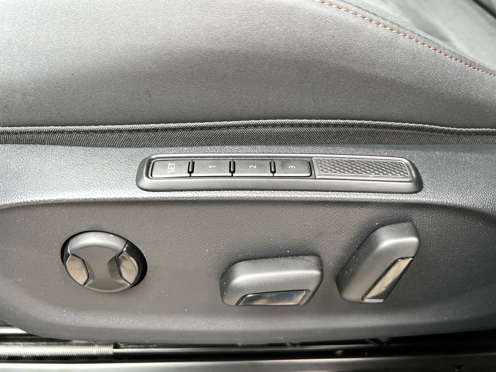 Cupra Terramar 1.5 eTSI 360°CAM ACC LM18 E-KLAPPE NAVI