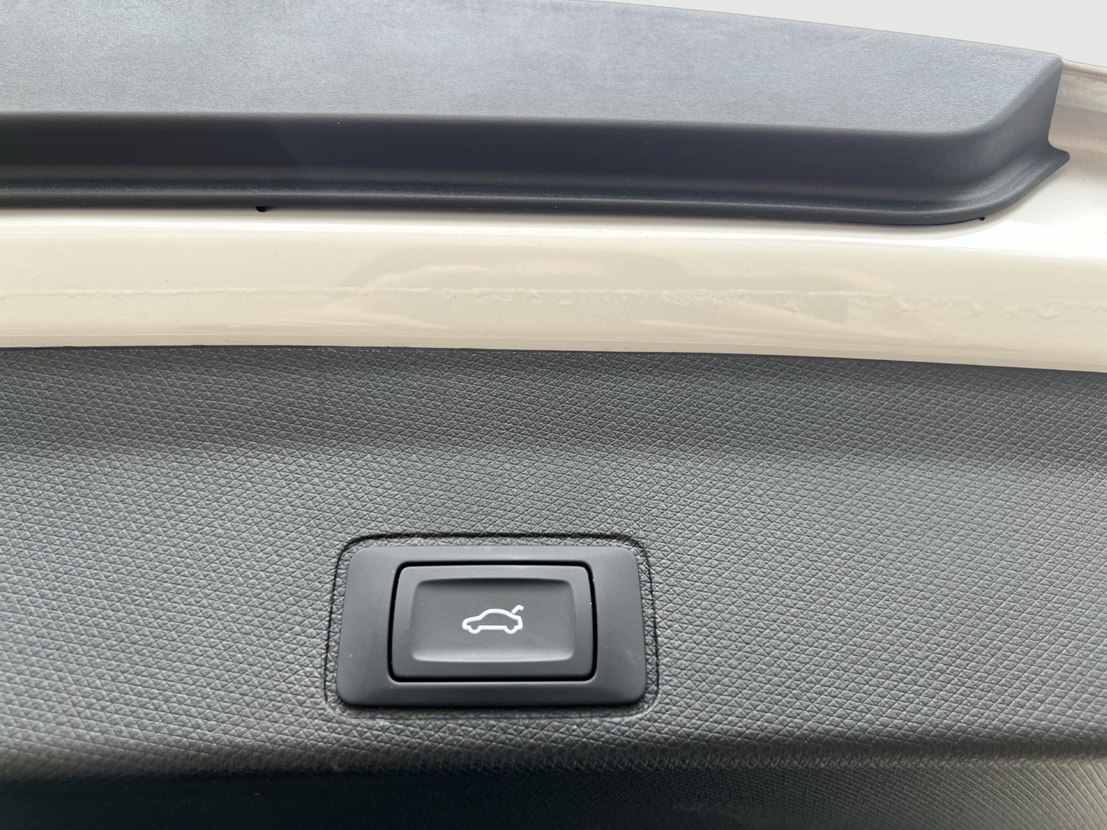 Cupra Terramar 1.5 eTSI 360°CAM ACC LM18 E-KLAPPE NAVI