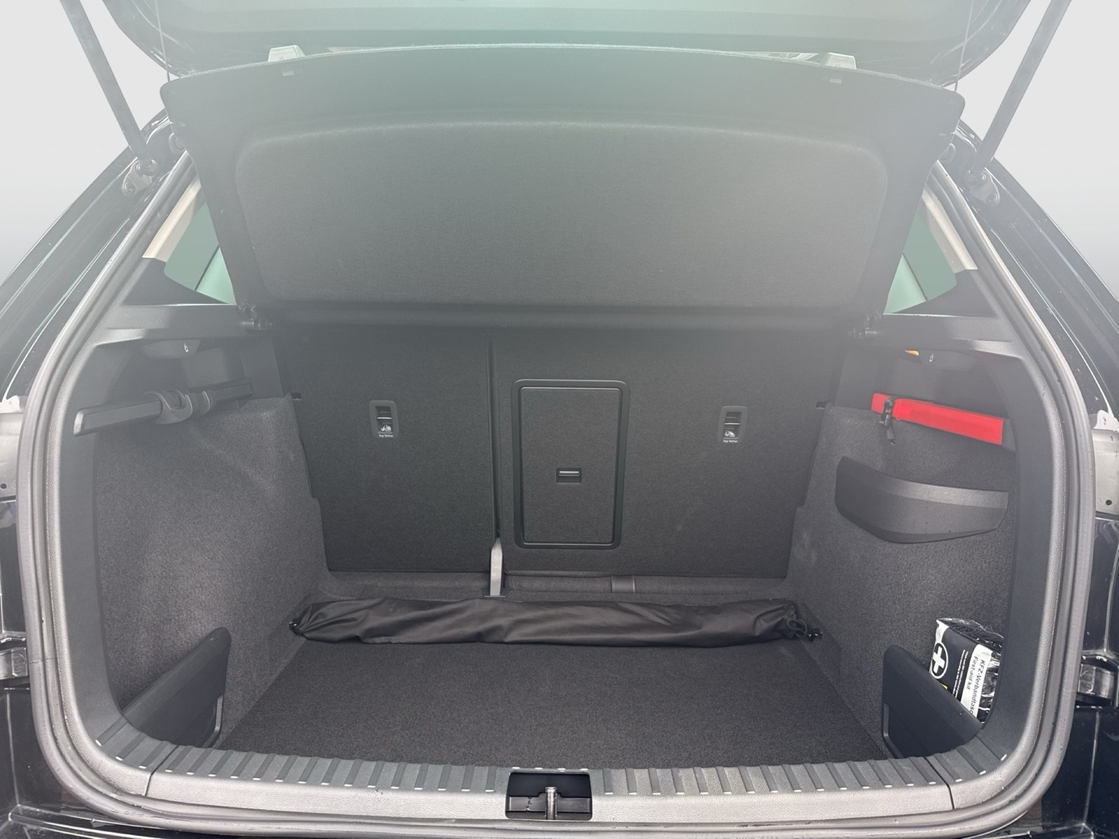Skoda Karoq 1.5 SELECTION CAM ACC NAVI LM17 CARPLAY