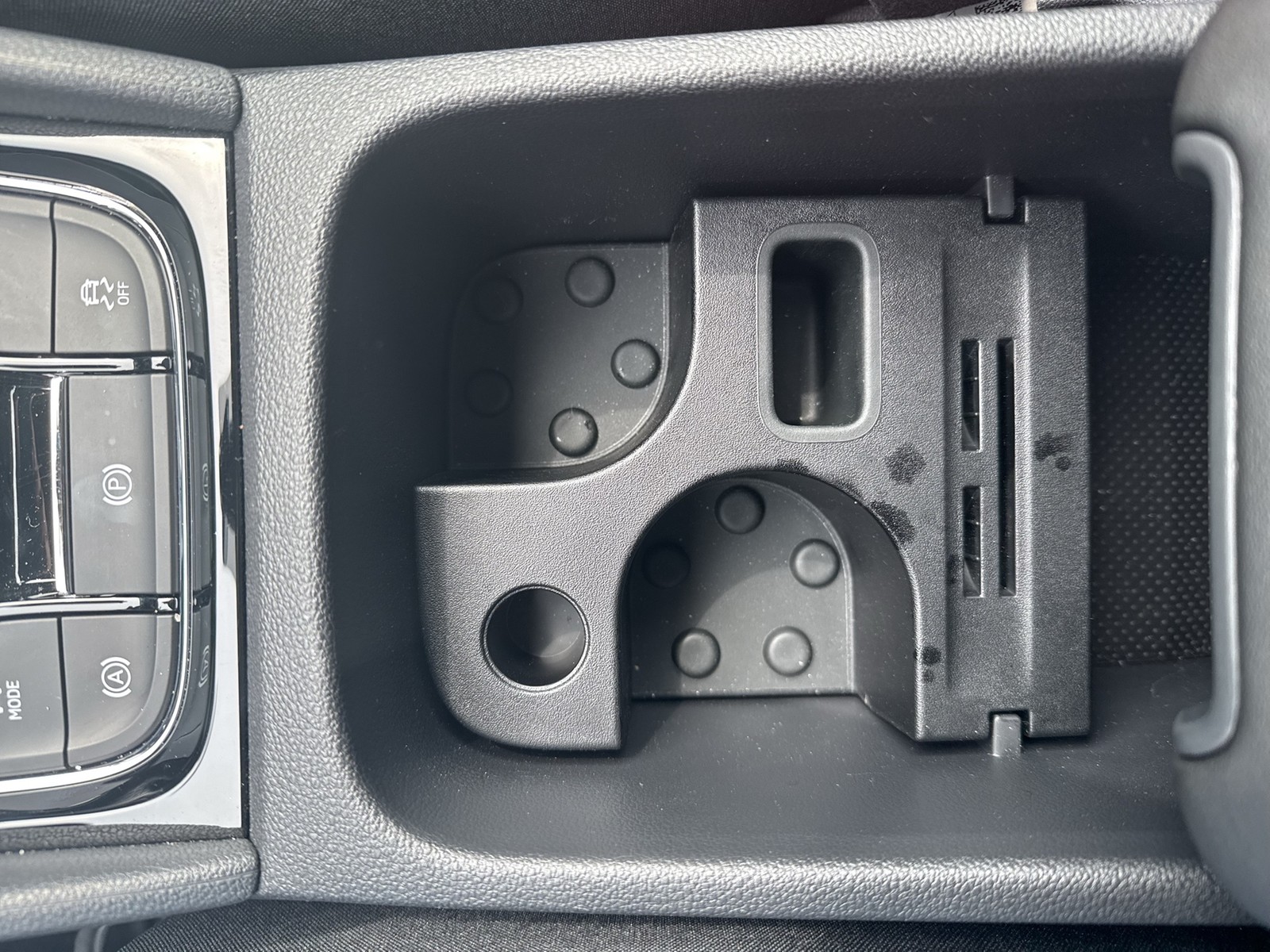 Skoda Karoq 1.5 SELECTION CAM ACC NAVI LM17 CARPLAY