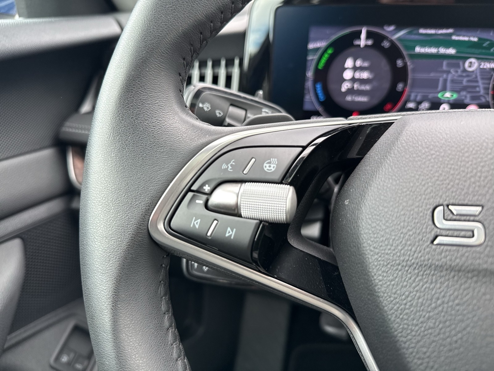 Skoda Superb Combi 1.5 iV L&K CANTON PANO AHK 360°CAM
