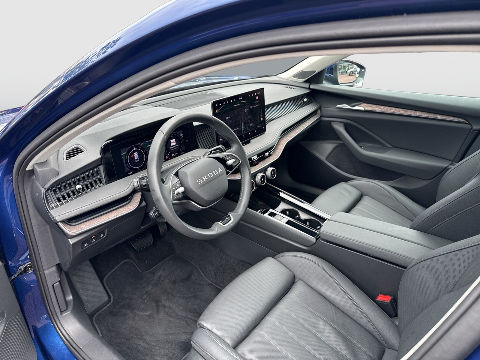 Skoda Superb Combi 1.5 iV L&K CANTON PANO AHK 360°CAM