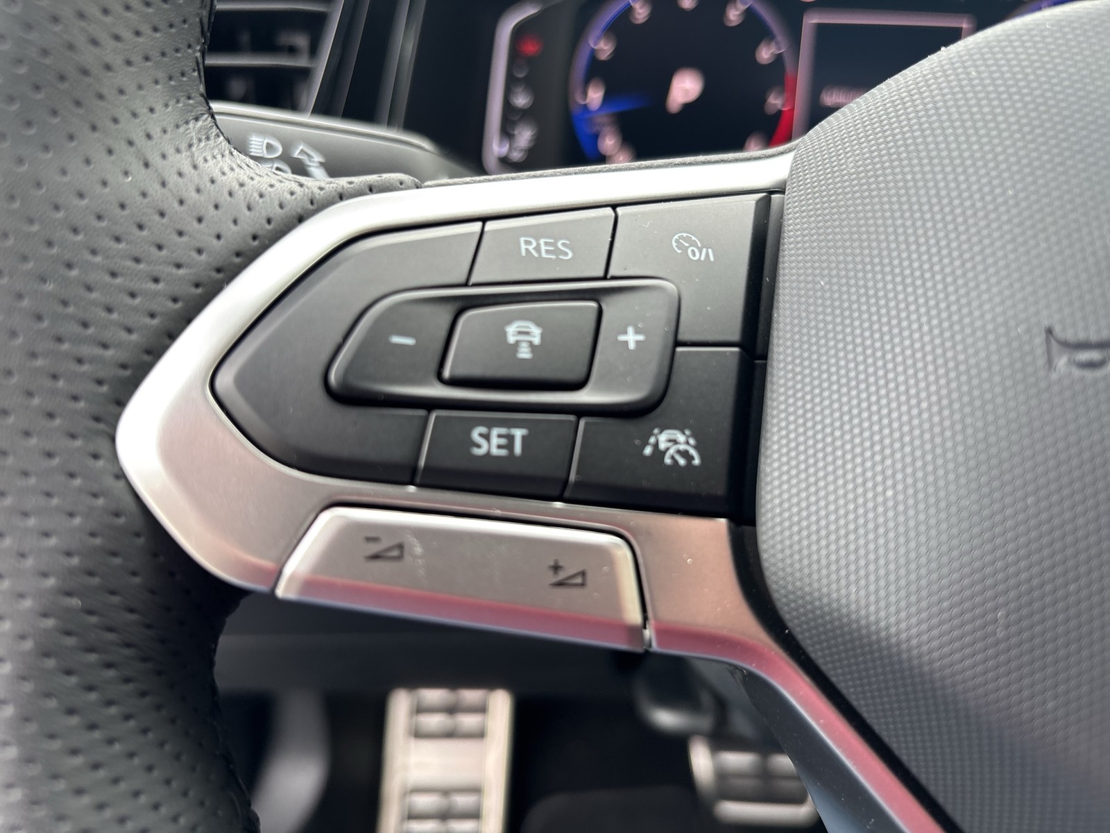 Volkswagen T-Roc Cabriolet 1.5 R-LINE LEDER AHK CAM ACC 19Z