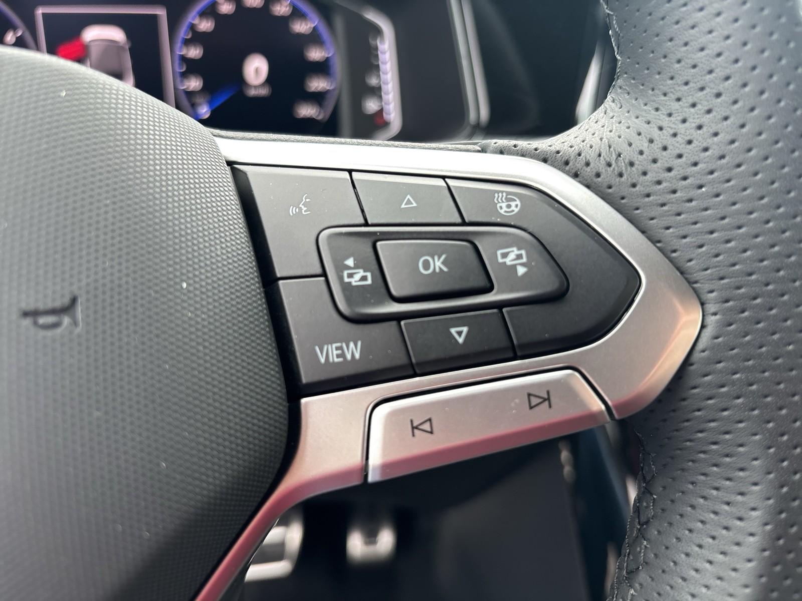 Volkswagen T-Roc Cabriolet 1.5 R-LINE LEDER AHK CAM ACC 19Z