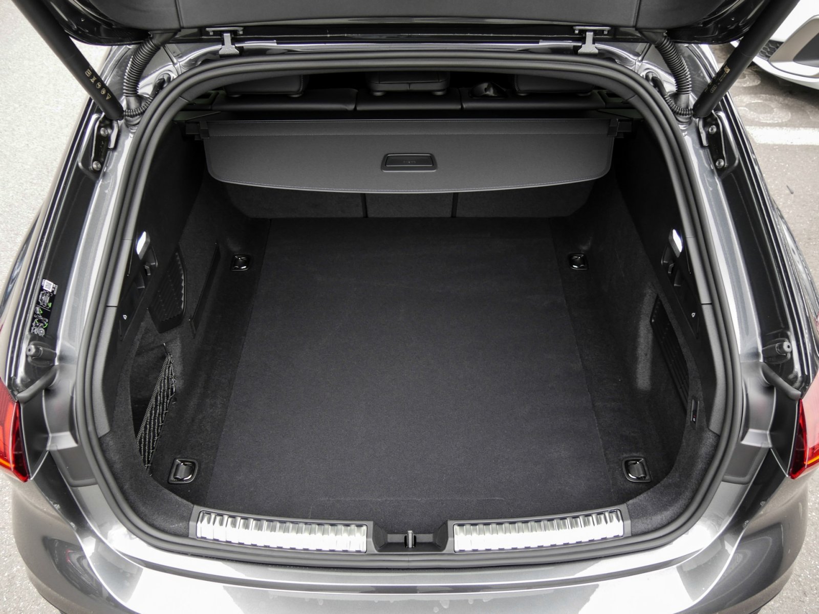 Audi A5 Avant S LINE AHK 360CAM ACC LM19 EKLAPPE NAVI