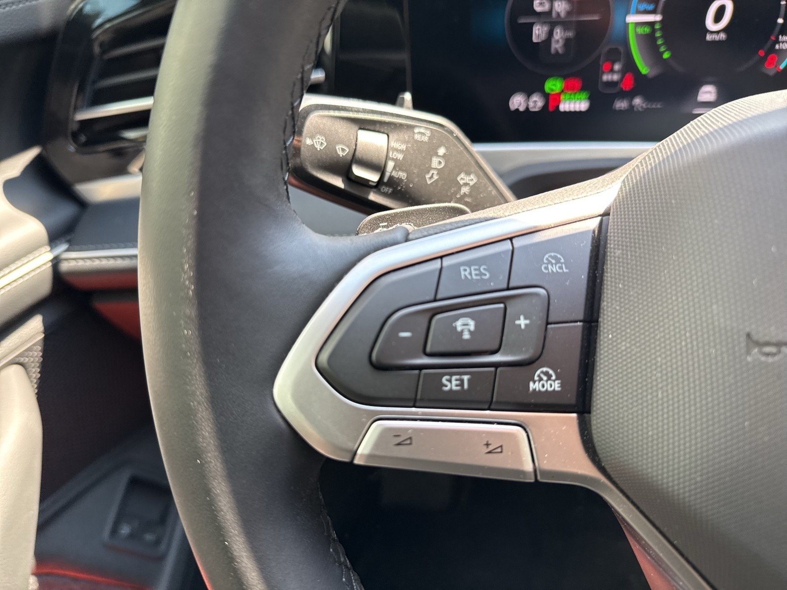 Volkswagen Passat Variant 1.5 HYBRID BUSINESS AHK 360°CAM