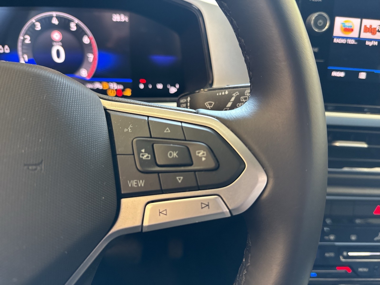 Volkswagen T-Roc 1.5 LIFE ACC LM17 NAVI CARPLAY SITZHEIZUNG