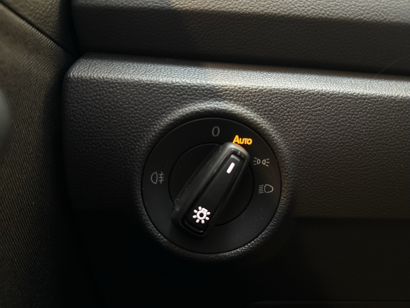 Volkswagen T-Roc 1.5 LIFE ACC LM17 NAVI CARPLAY SITZHEIZUNG
