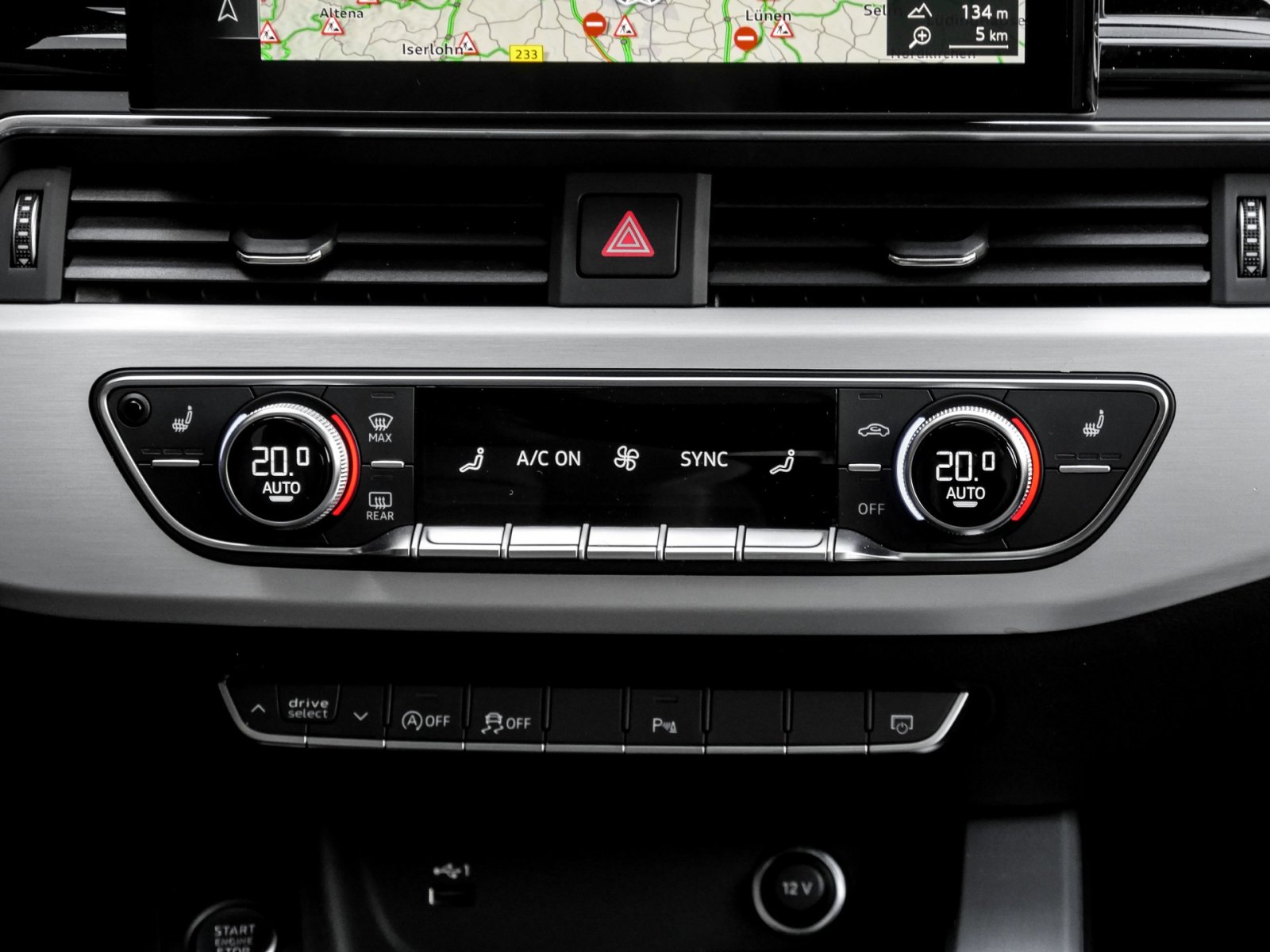 Audi A4 Avant 45 quattro S LINE BLACKPAK PANO CAM 19Z