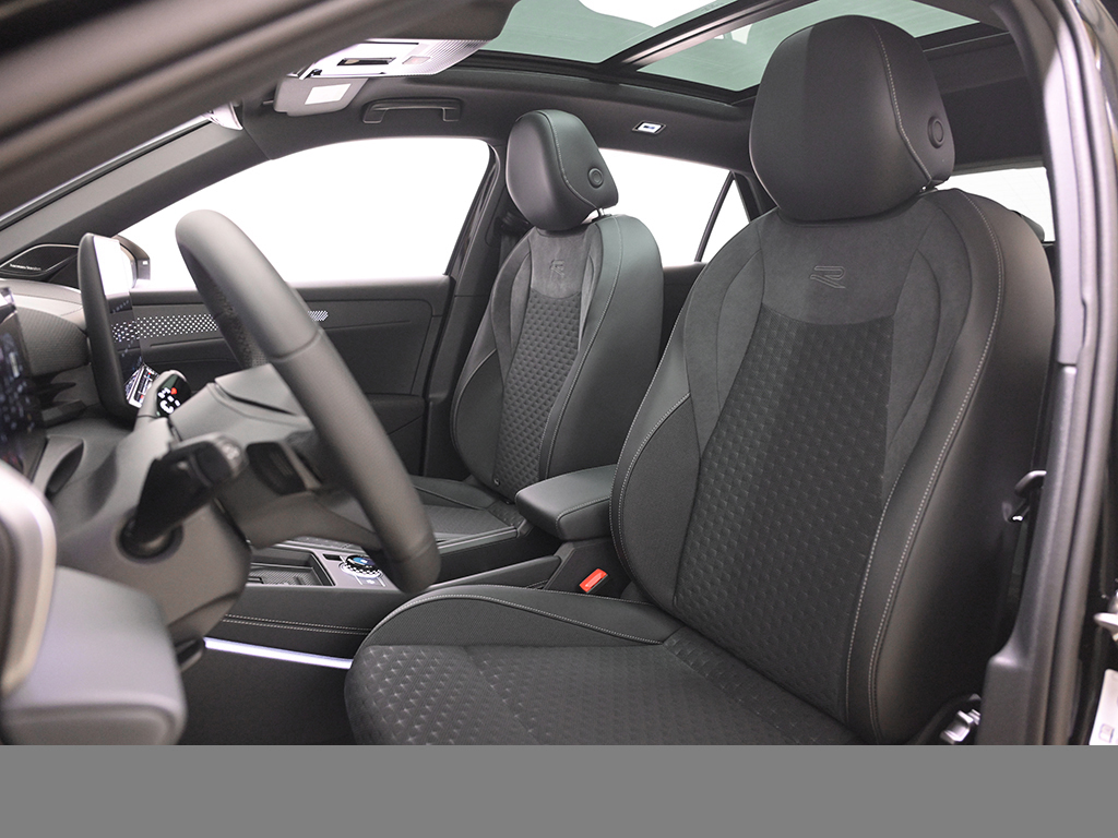 Volkswagen T-Roc 1.5 R-LINE DSG HARMANKARDON PANO eKLAPPE