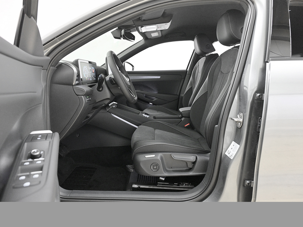 Volkswagen T-Roc 1.5 STYLE DSG NEUESMODELL AHK eKLAPPE NAVI