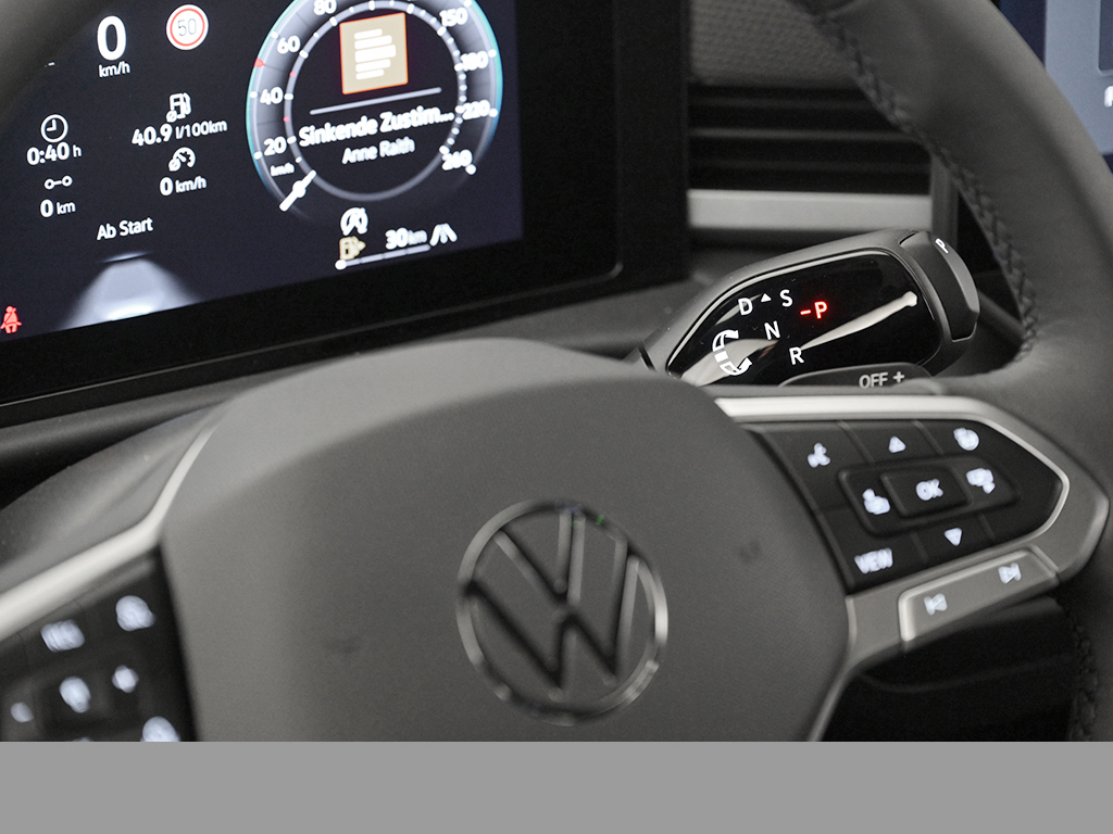 Volkswagen T-Roc 1.5 STYLE DSG NEUESMODELL AHK eKLAPPE NAVI