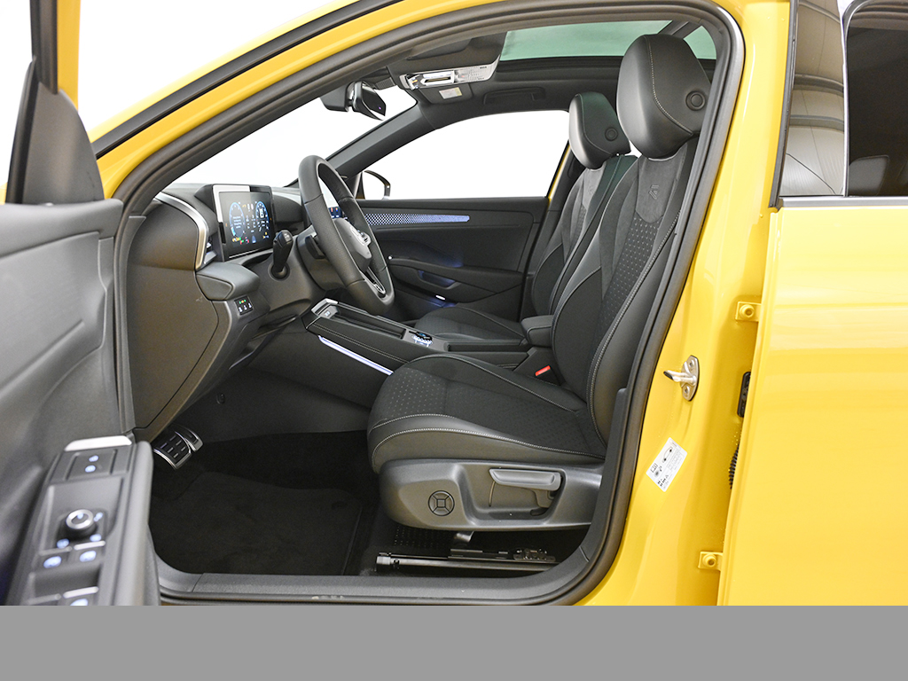 Volkswagen T-Roc 1.5 R-LINE DSG HARMANKARDON PANO CAM LM20