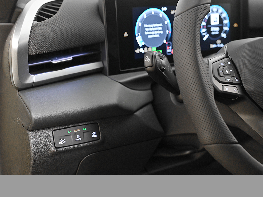 Volkswagen T-Roc 1.5 R-LINE DSG HARMANKARDON PANO CAM LM20