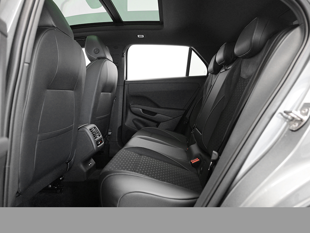 Volkswagen T-Roc 1.5 R-LINE DSG PANO eKLAPPE MATRIXLED AHK