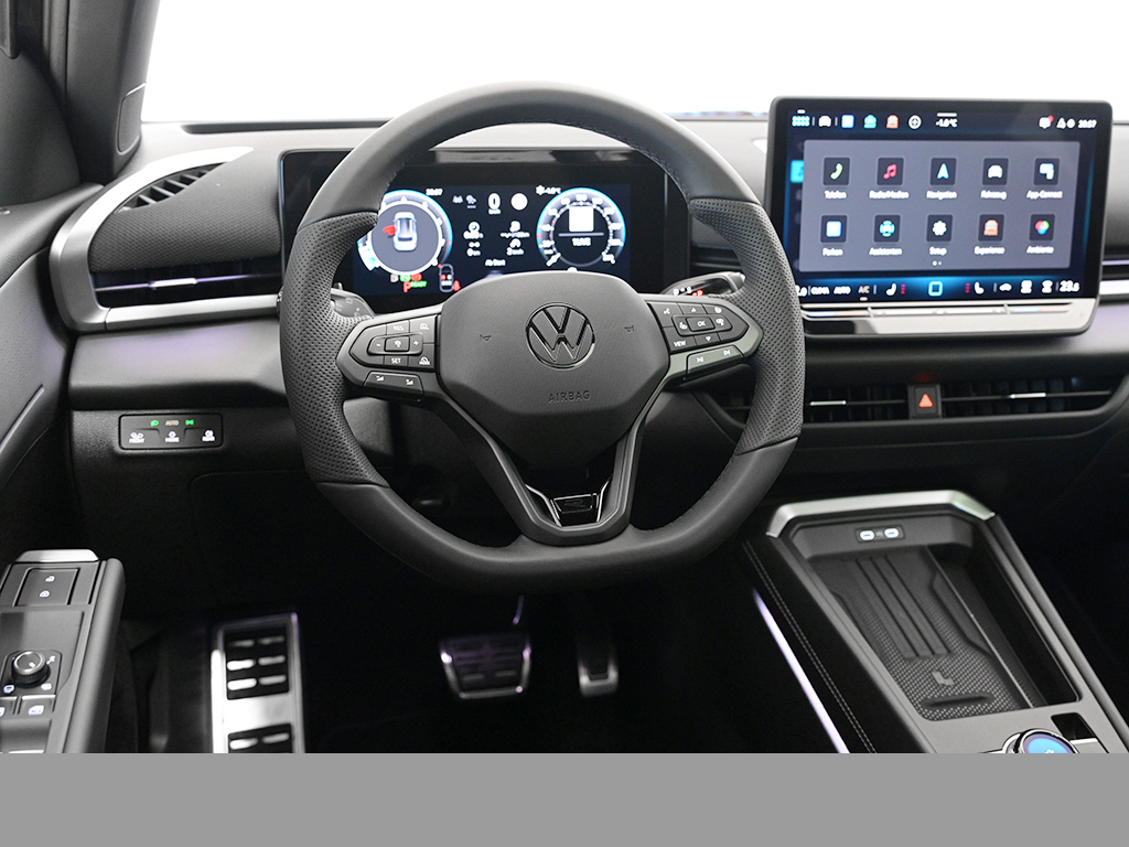 Volkswagen T-Roc 1.5 R-LINE DSG PANO eKLAPPE MATRIXLED AHK