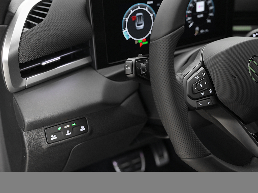 Volkswagen T-Roc 1.5 R-LINE DSG PANO eKLAPPE MATRIXLED AHK