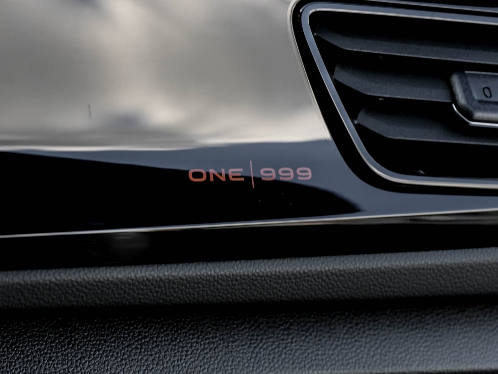 Volkswagen T-Roc Cabrio 1.5 R-LINE DSG EDITION KARMANN PLUS