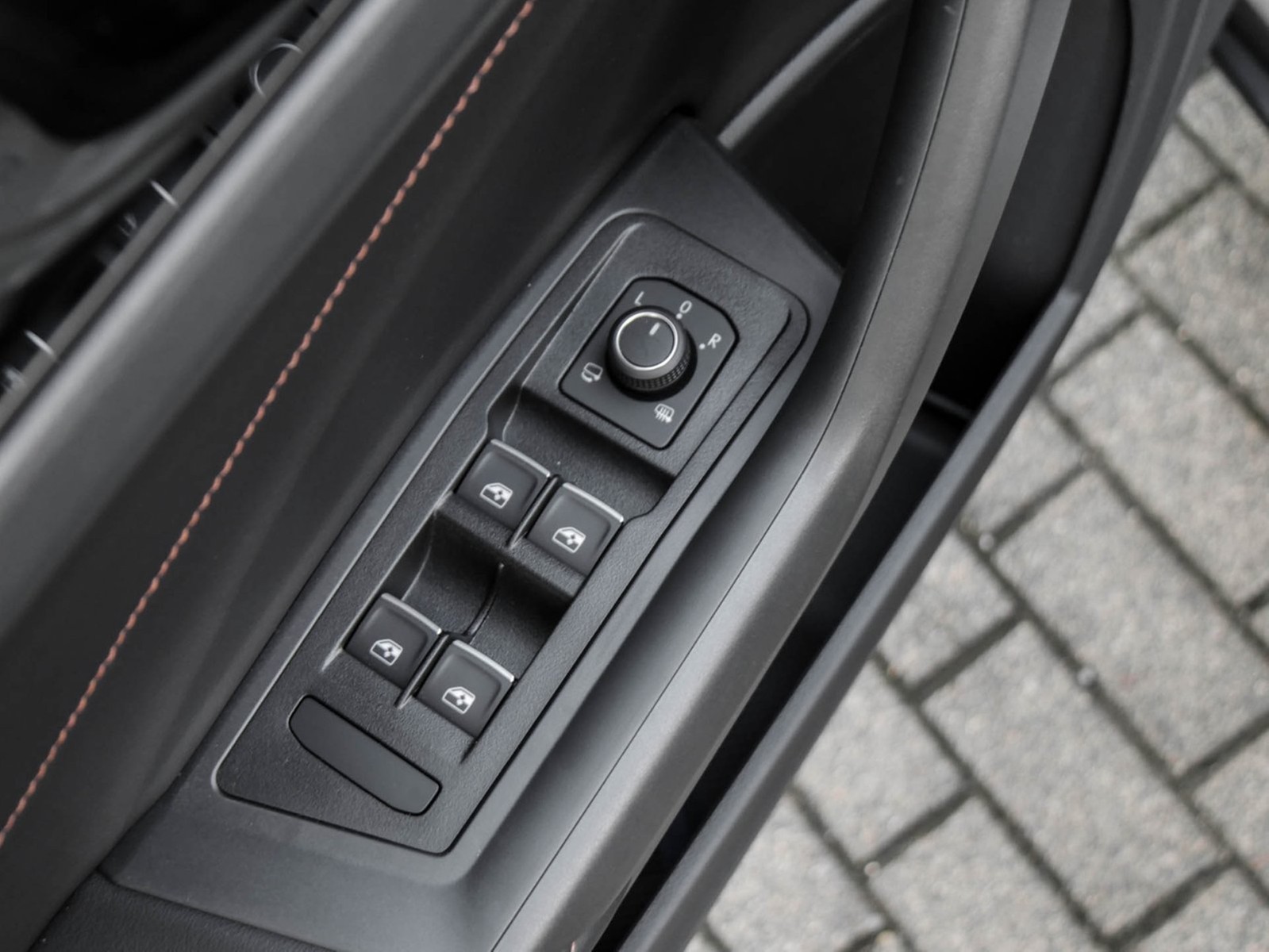 Volkswagen T-Roc Cabrio 1.5 R-LINE DSG EDITION KARMANN PLUS