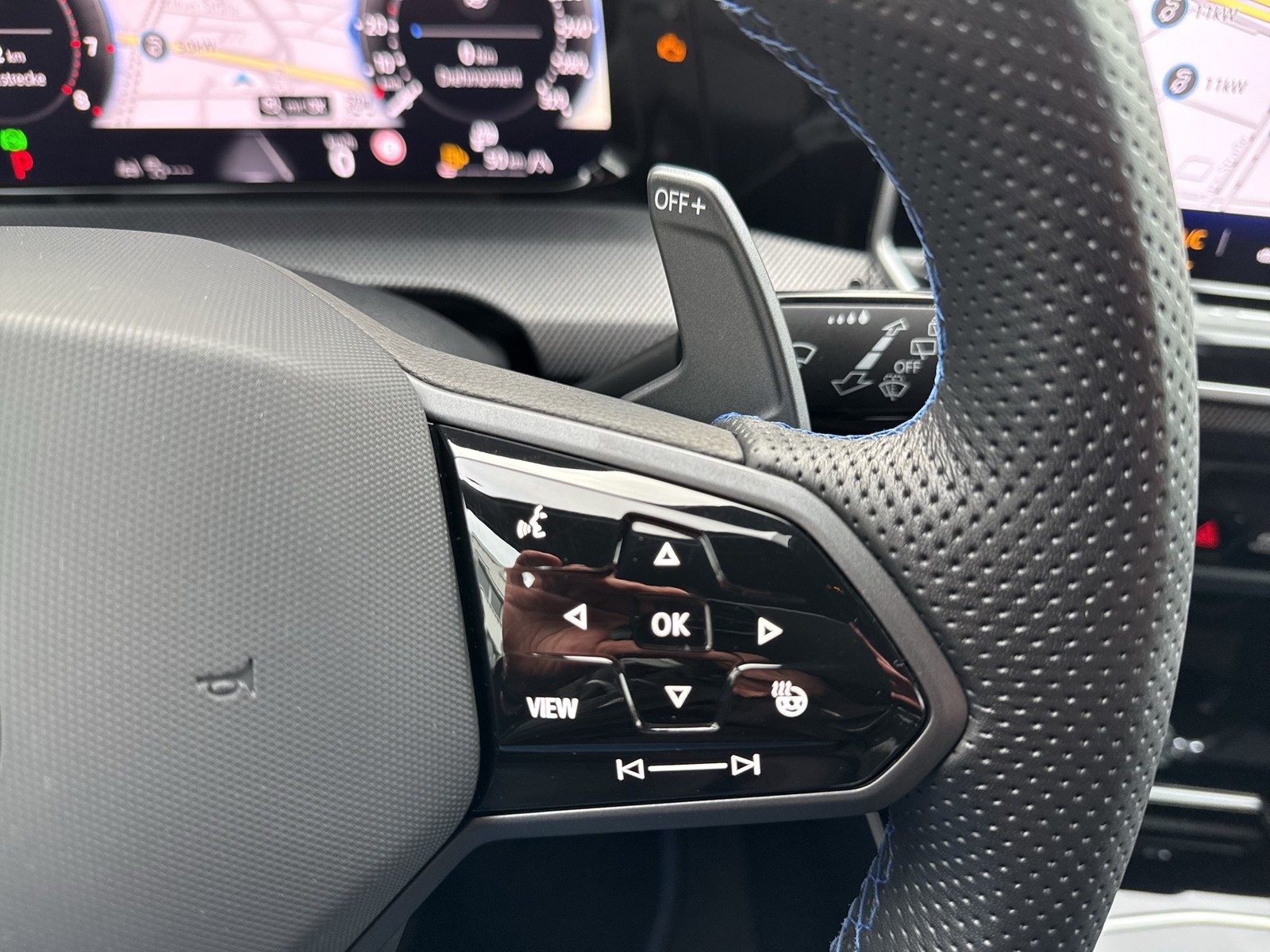 Volkswagen Golf Variant VIII 2.0 R 4X4 FACELIFT CAM ACC 19Z