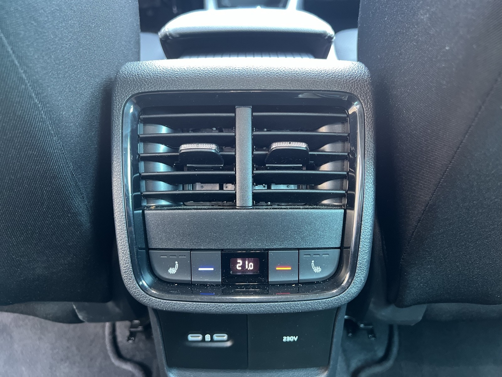 Skoda Octavia Combi 2.0 AHK ACC LM18 NAVI CARPLAY
