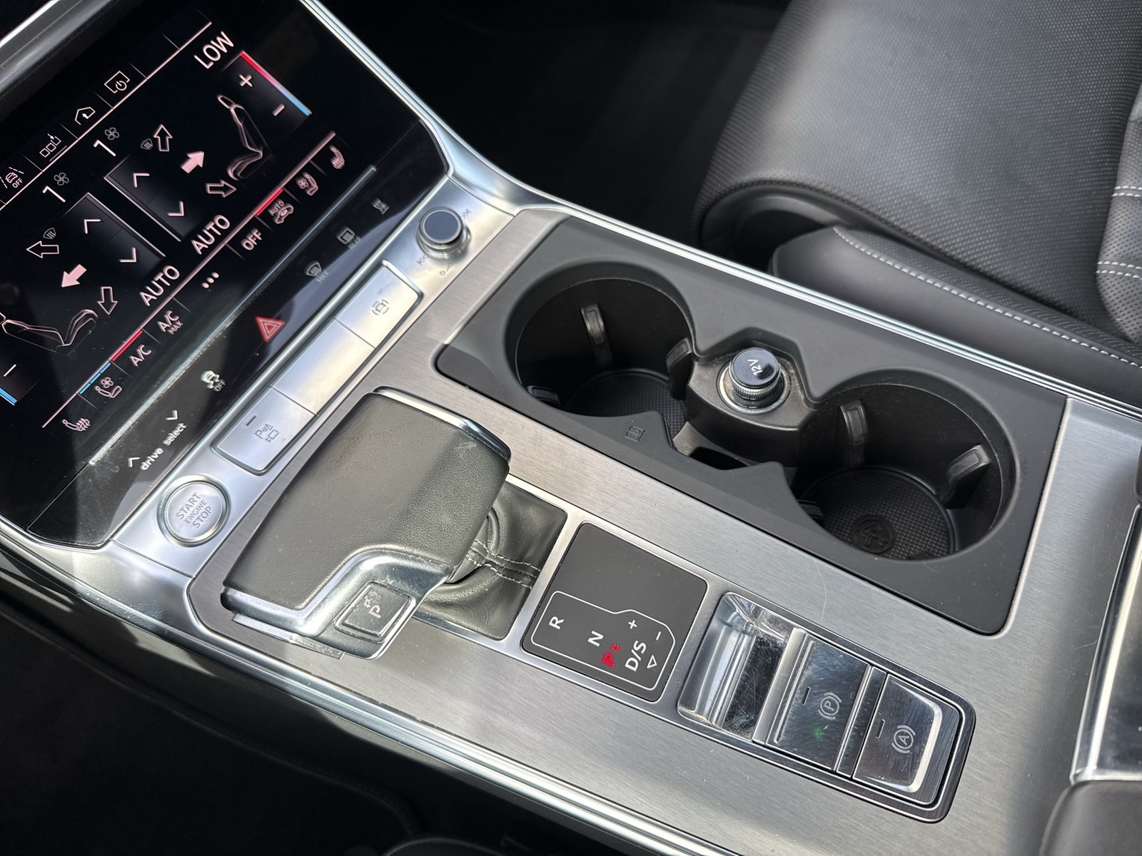 Audi A6 Avant 45 Qu. S LINE PANO STANDHZ LEDER B&O eSITZ