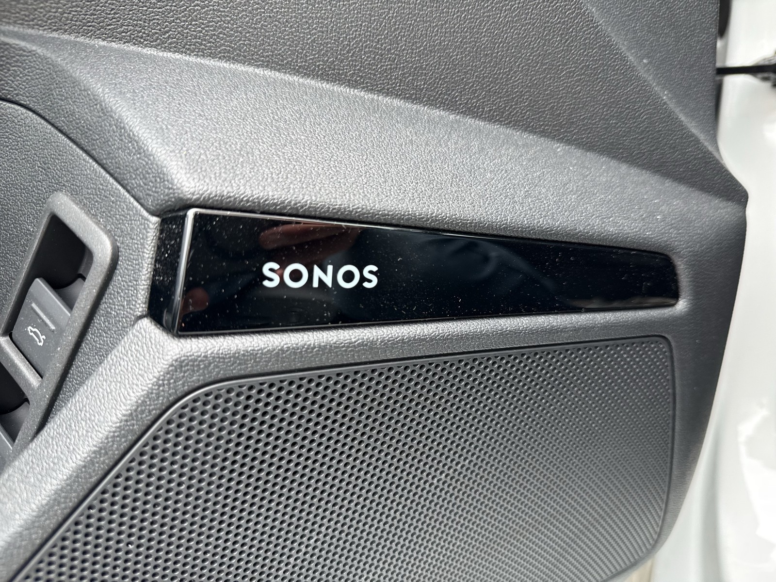 Audi A3 allstreet HYBRID SONOS AHK 360°CAM ACC LM18