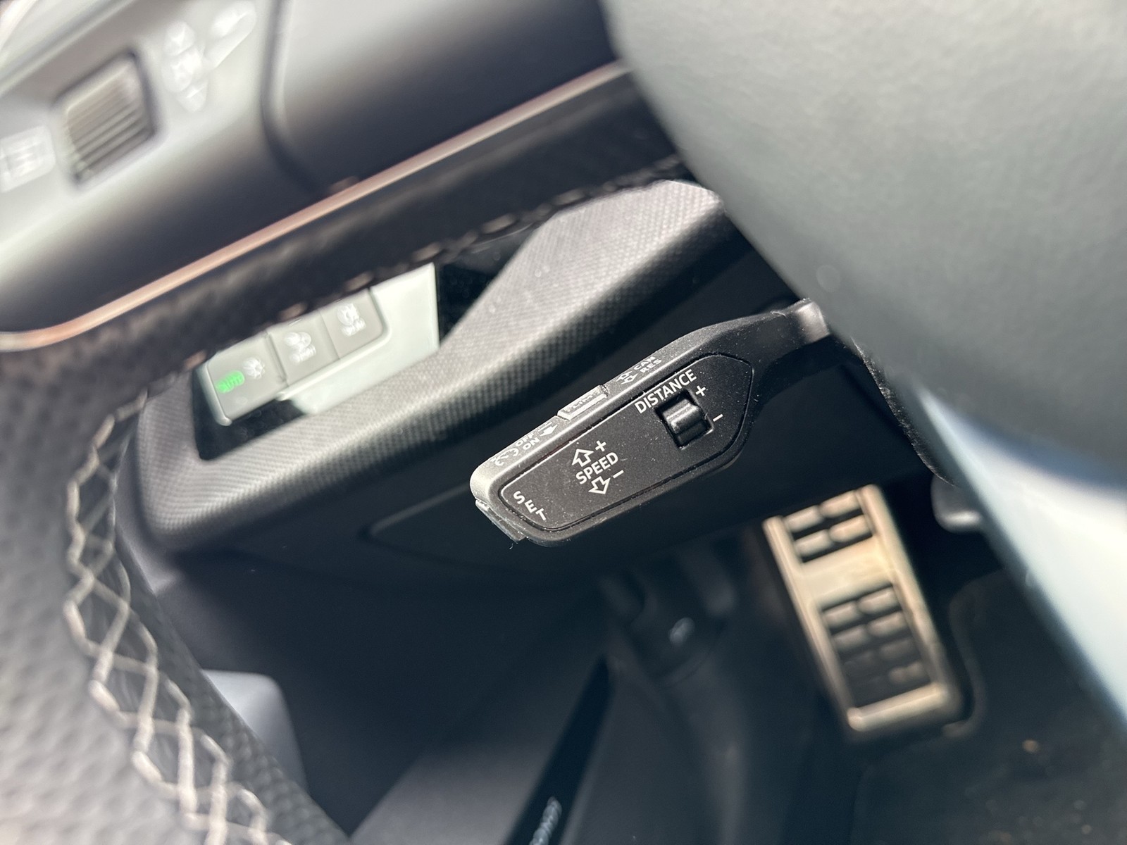 Audi A3 allstreet HYBRID SONOS AHK 360°CAM ACC LM18