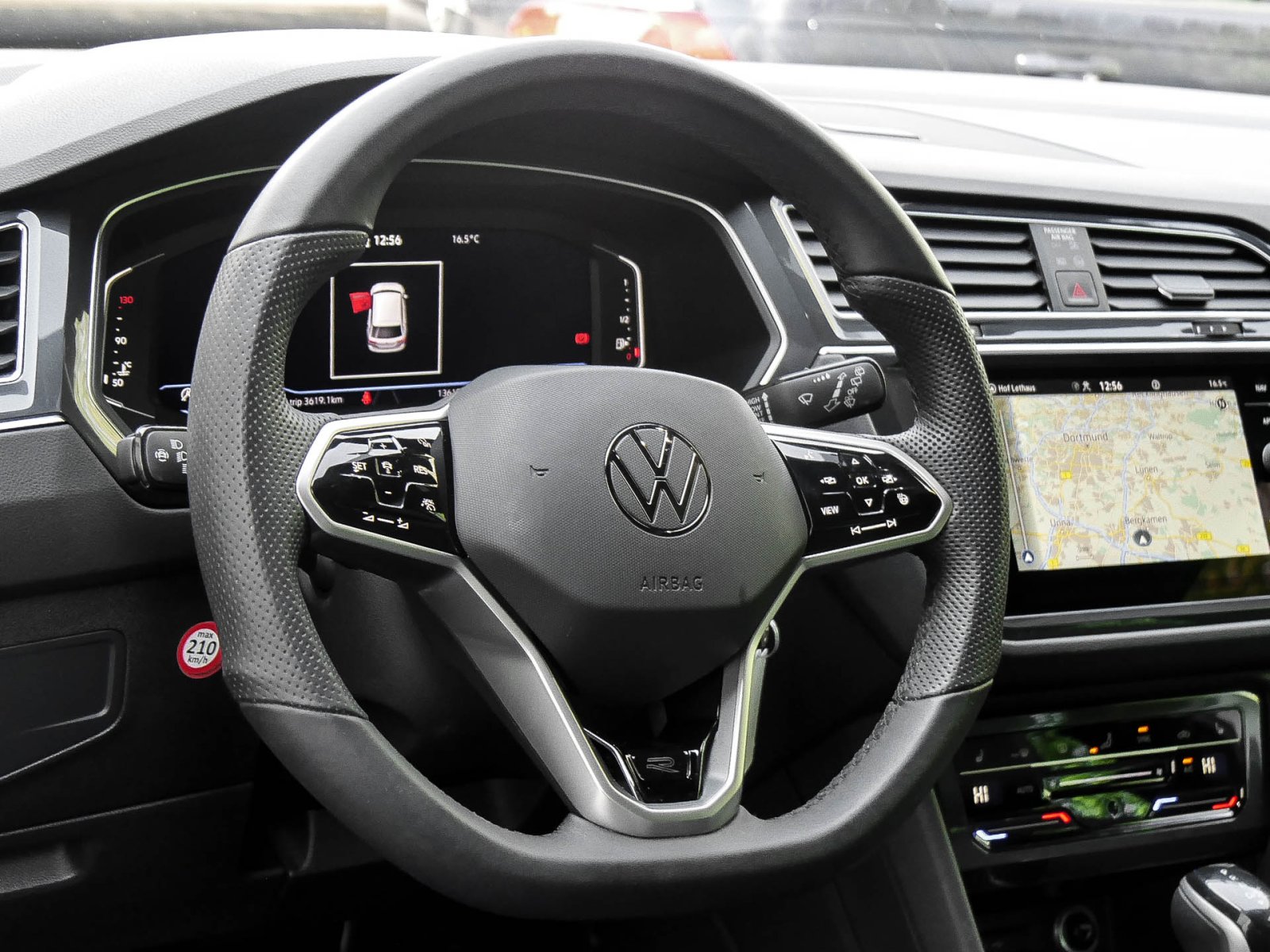 Volkswagen Tiguan 2.0 R-LINE LEDER AHK CAM ACC LM19 NAVI