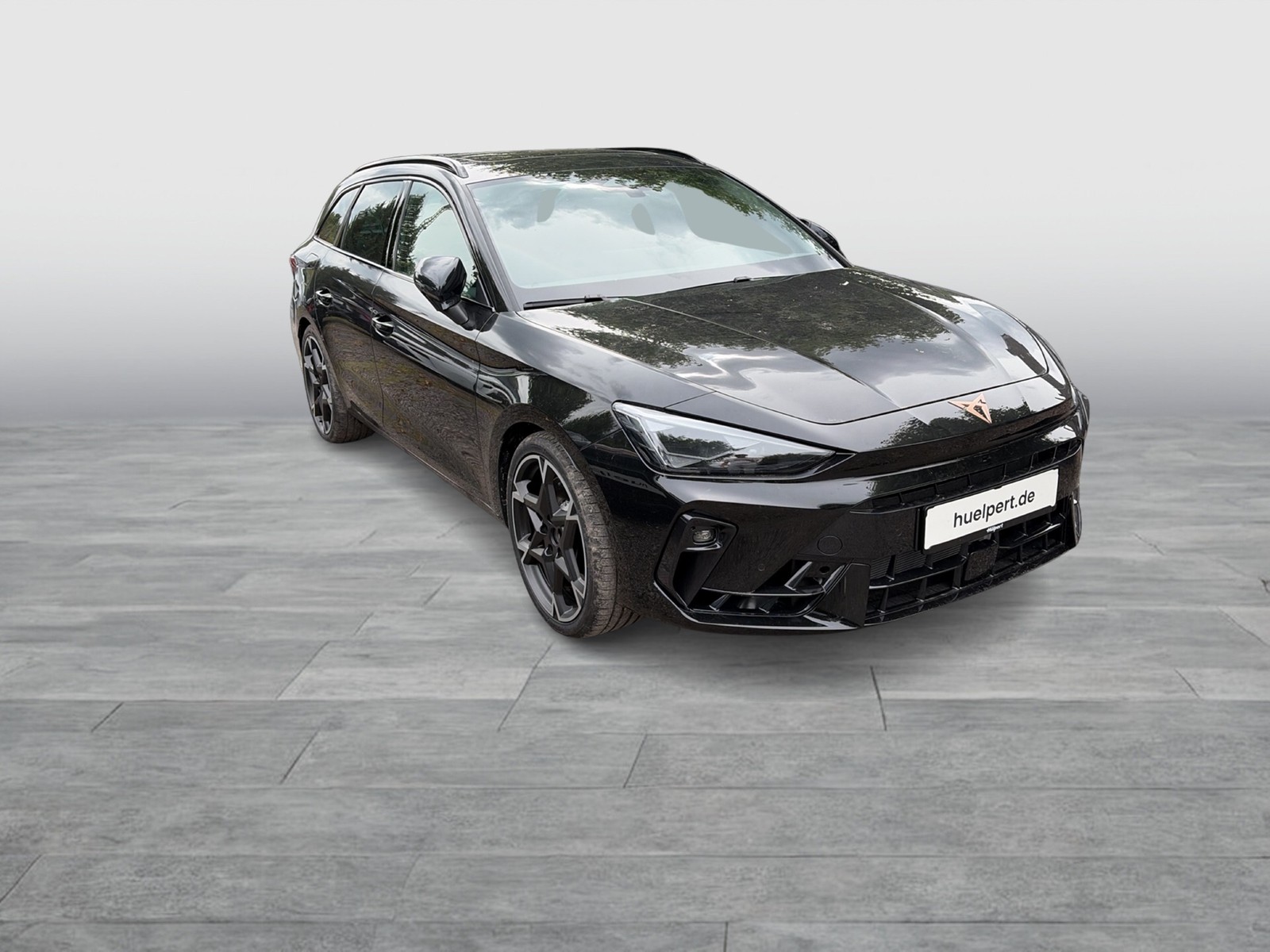 Cupra Leon ST 2.0 VZ 4X4 PANO SENNHEISER AHK CAM LM19
