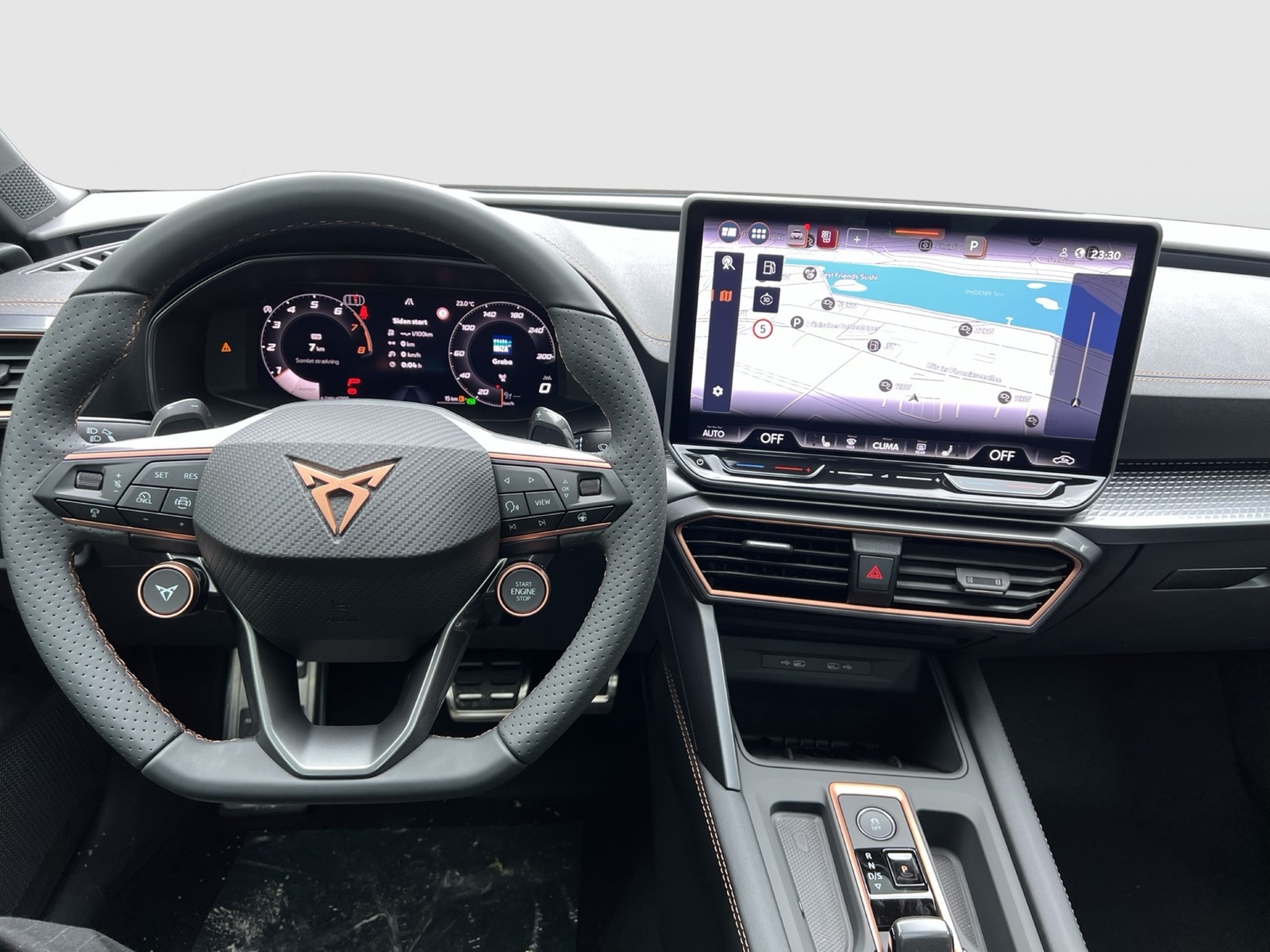 Cupra Leon ST 2.0 VZ 4X4 PANO SENNHEISER AHK CAM LM19