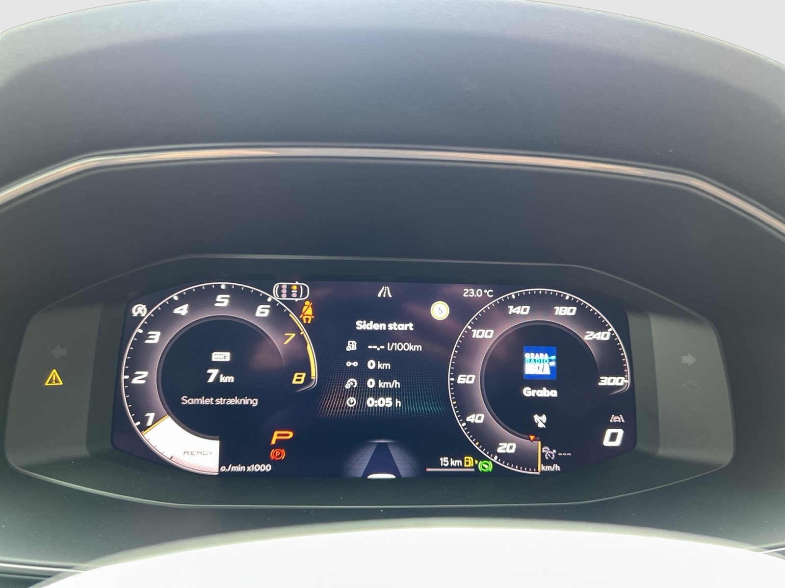 Cupra Leon ST 2.0 VZ 4X4 PANO SENNHEISER AHK CAM LM19