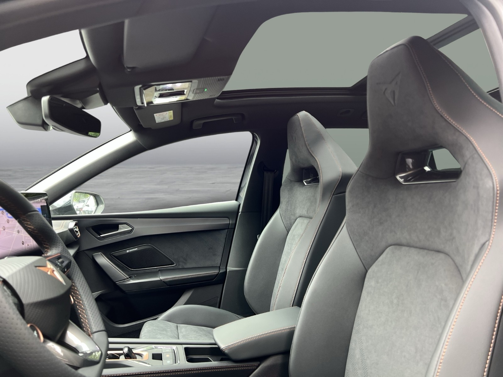 Cupra Leon ST 2.0 VZ 4X4 PANO SENNHEISER AHK CAM LM19