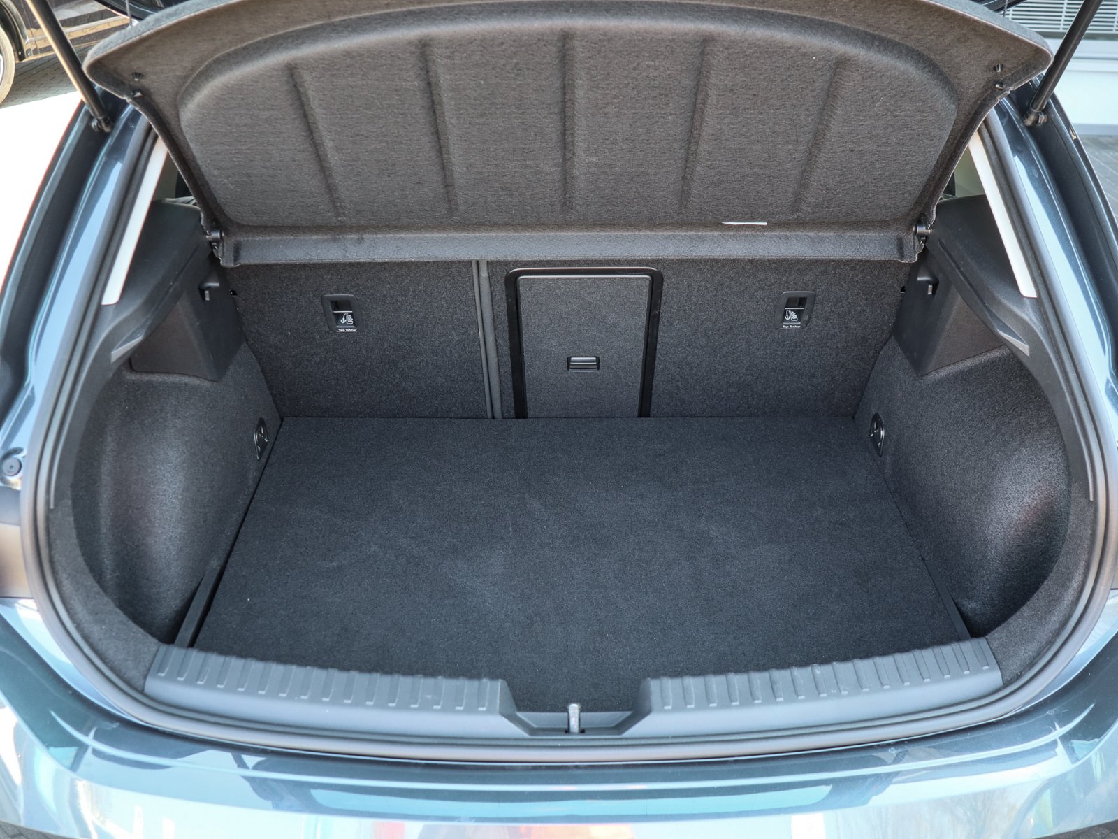 Seat Leon 1.4 HYBRID FR LM17 LED NAVI SITZHEIZUNG