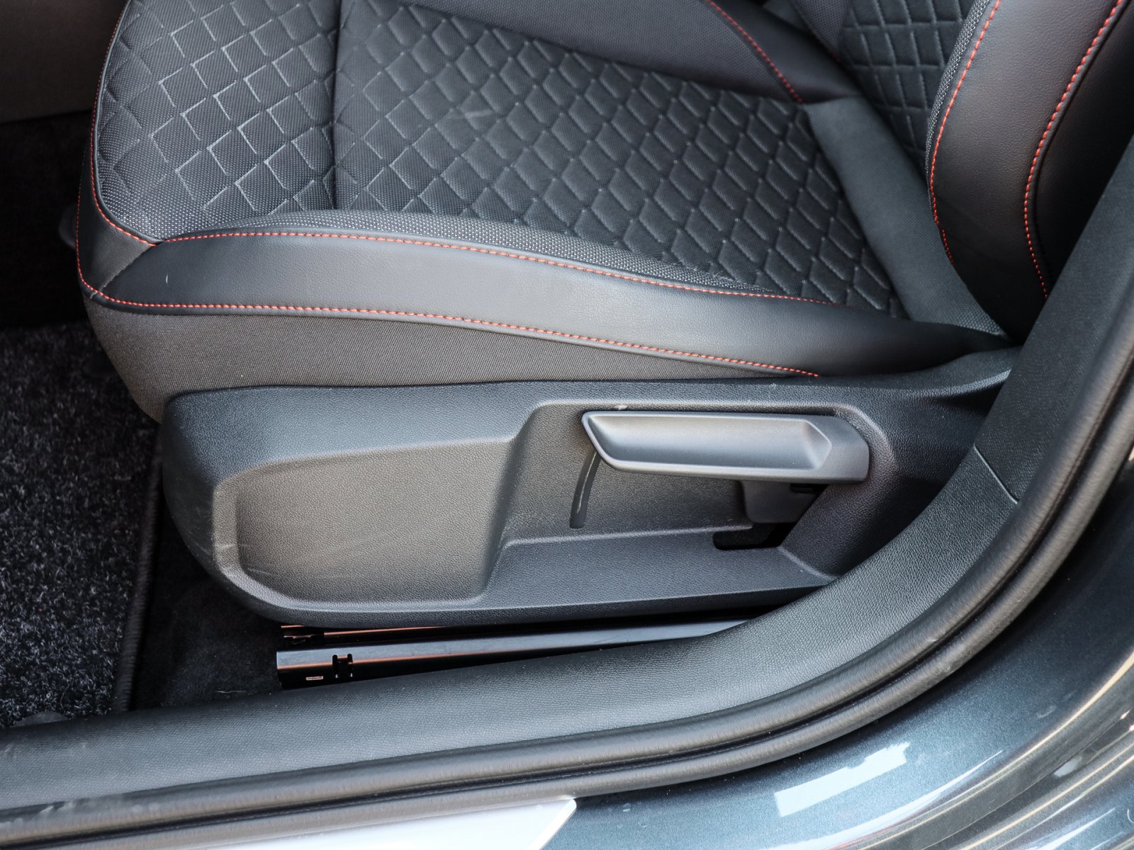 Seat Leon 1.4 HYBRID FR LM17 LED NAVI SITZHEIZUNG